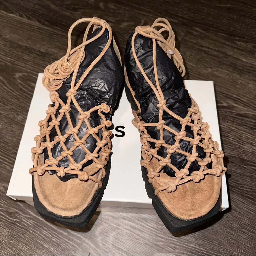 TOPSHOP Suede Sandals